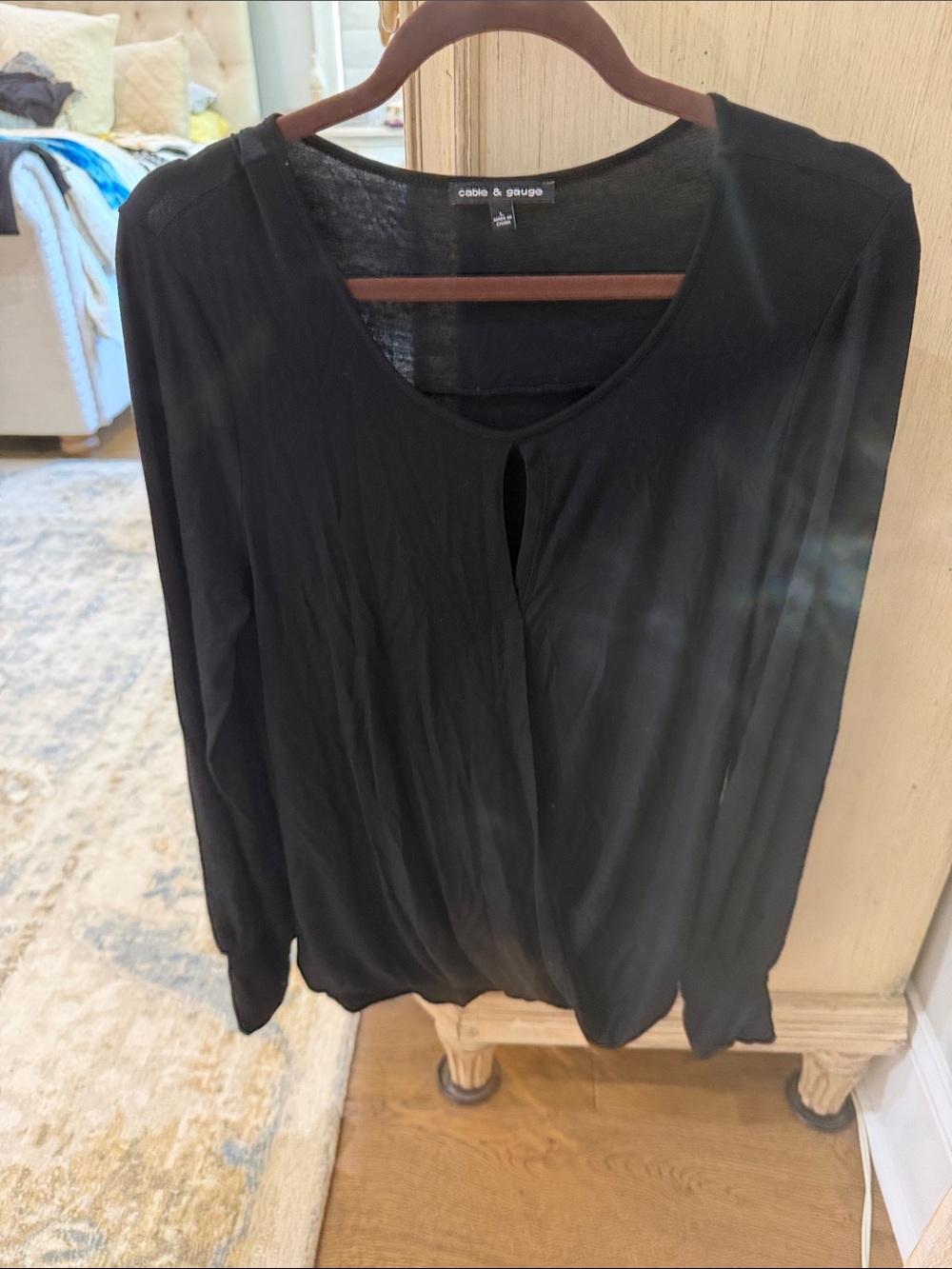 Cable & Gauge Black Long Sleeve Keyhole Blouse
